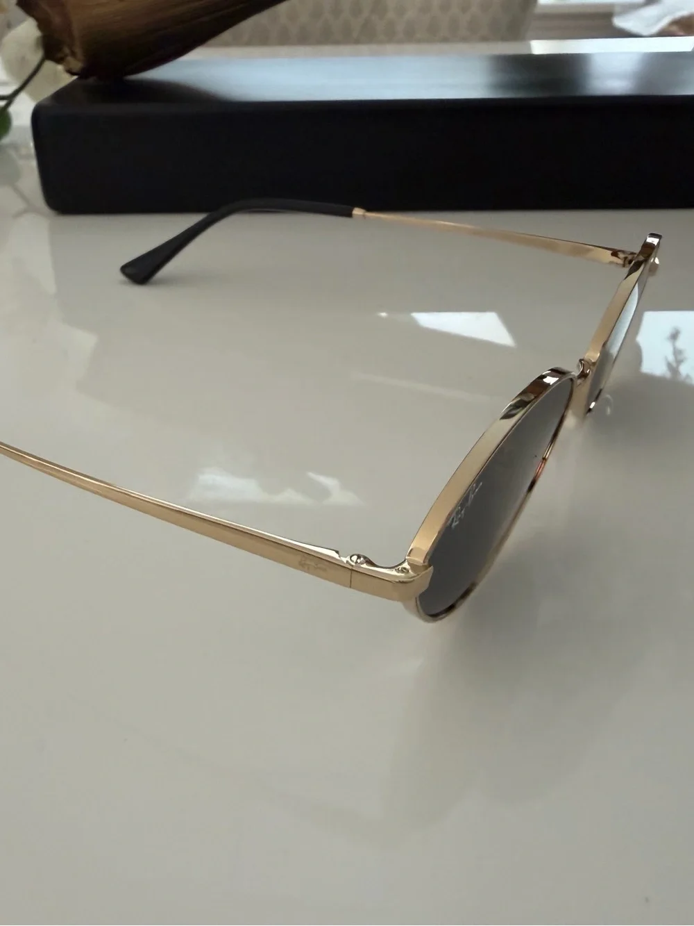 Ray-Ban Women's Gold Frame Black Lens Slim Oval Sunglasses